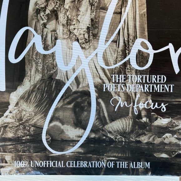 Taylor Swift The Tortured Poets Department: In Focus Poster Book - Picture 2 of 7
